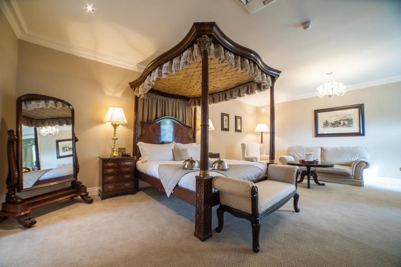 Finnstown Castle Hotel Lucan Ngoại thất bức ảnh