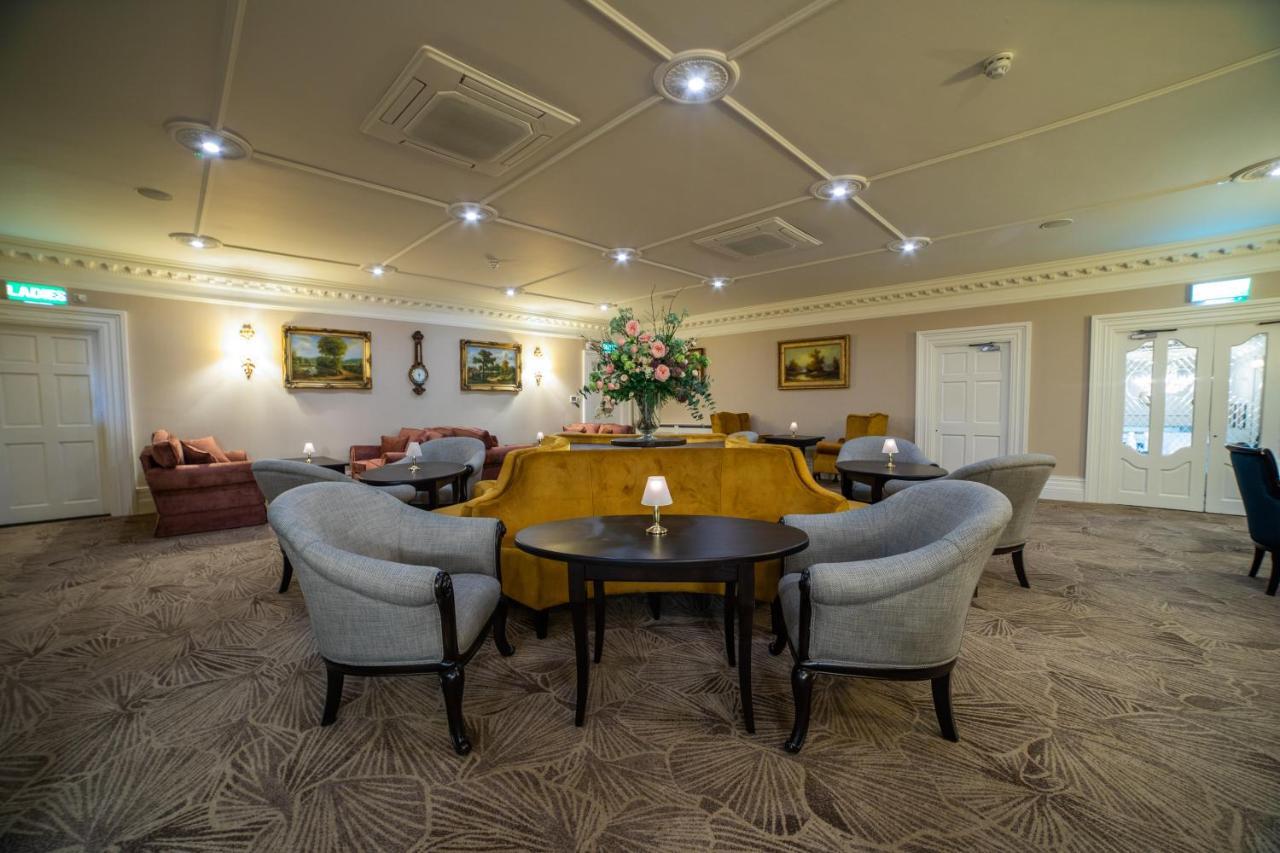 Finnstown Castle Hotel Lucan Ngoại thất bức ảnh