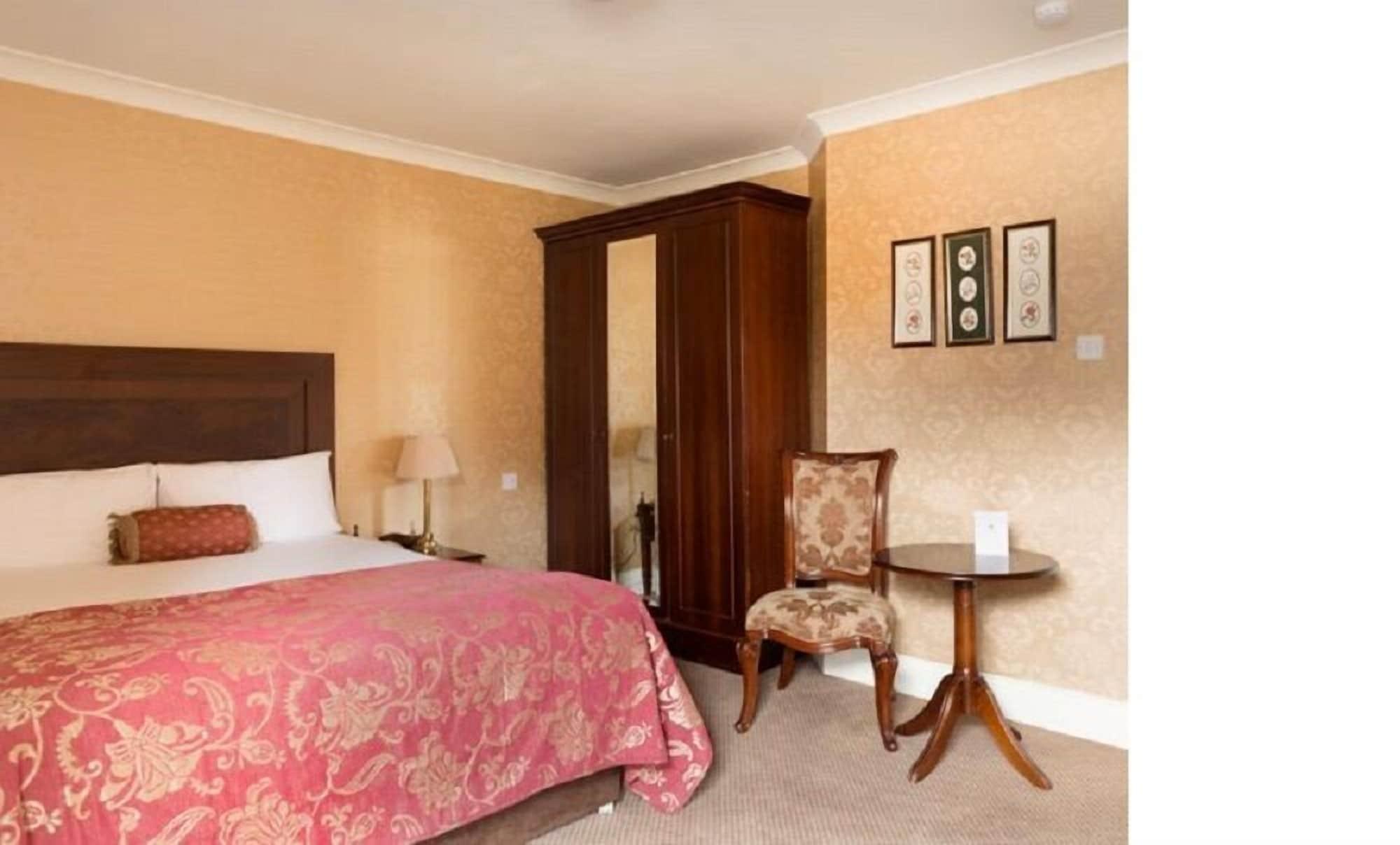 Finnstown Castle Hotel Lucan Ngoại thất bức ảnh