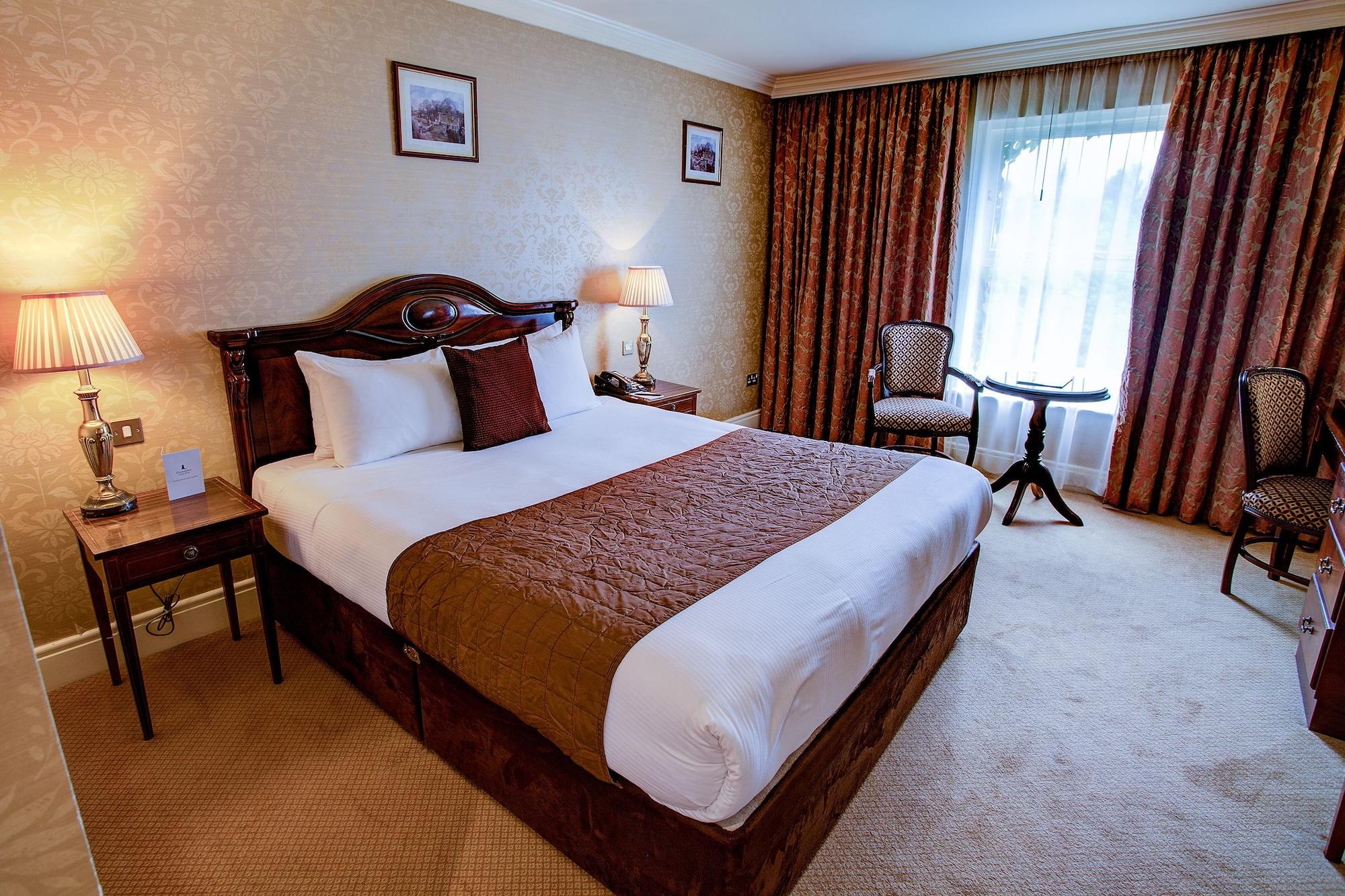 Finnstown Castle Hotel Lucan Ngoại thất bức ảnh