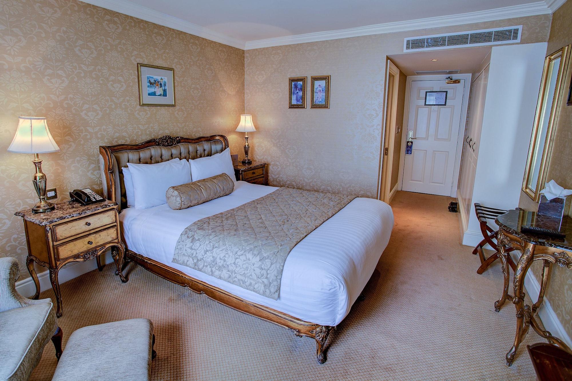 Finnstown Castle Hotel Lucan Ngoại thất bức ảnh
