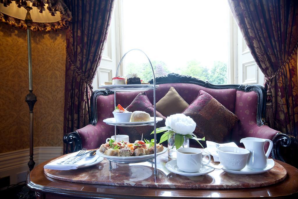 Finnstown Castle Hotel Lucan Ngoại thất bức ảnh